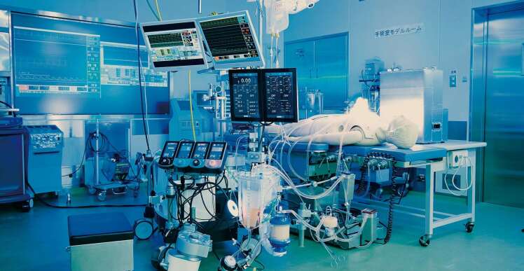 وقتی جان بیمار به یک دستگاه وابسته است؛ داخل ICU چه اتفاقی میافتد؟